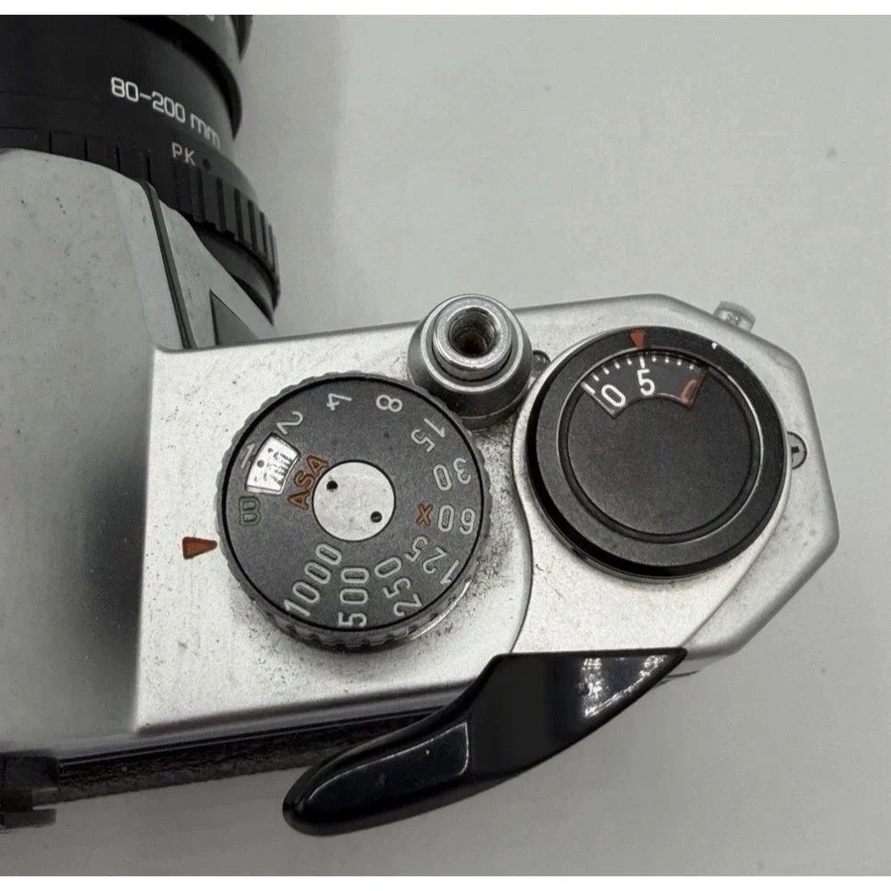 Pentax K1000 35mm SLR Film Camera And 80-200mm Zoom Macro Lens Bundle Asahi